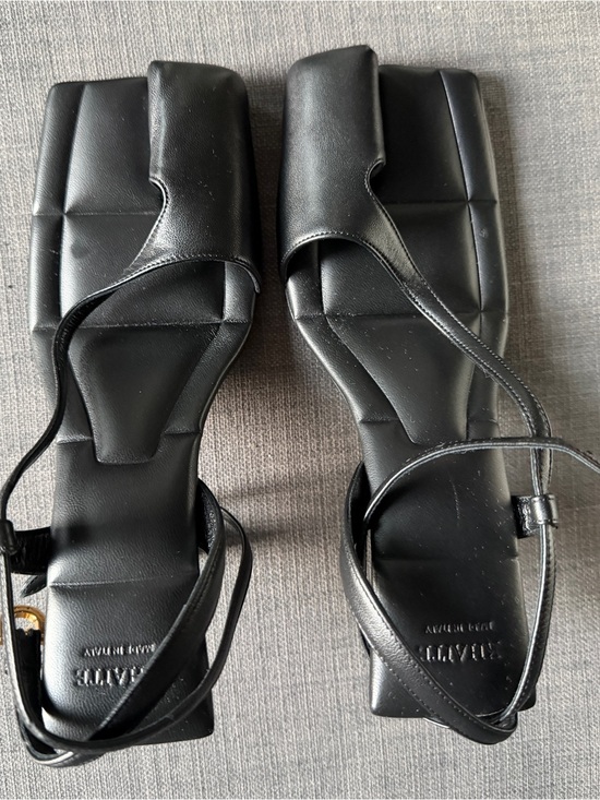 KHAITE Shoes - KHAITE Black Square-Toe Strappy Sandals SIZE 36